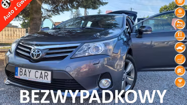 TOYOTA Avensis