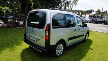 PEUGEOT Partner