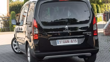 PEUGEOT Partner