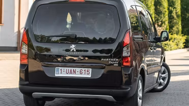 PEUGEOT Partner