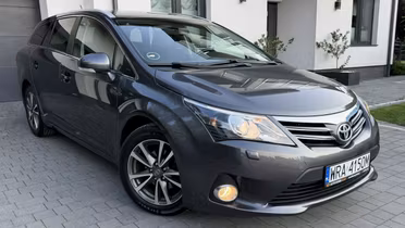 TOYOTA Avensis