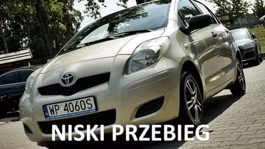 TOYOTA Yaris