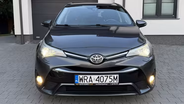 TOYOTA Avensis