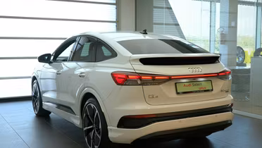 AUDI Q4 Sportback e-tron