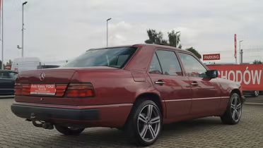 MERCEDES-BENZ 124