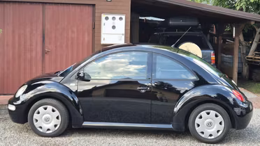 VOLKSWAGEN New Beetle