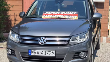 VOLKSWAGEN Tiguan