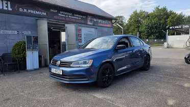 VOLKSWAGEN Jetta