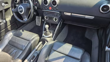 AUDI TT