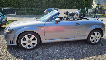 AUDI TT