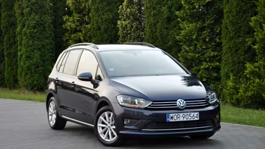 VOLKSWAGEN Golf Sportsvan