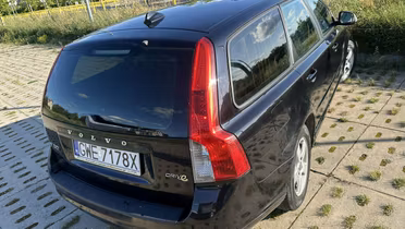 VOLVO V50