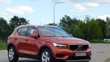VOLVO XC40