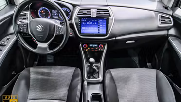 SUZUKI S-Cross
