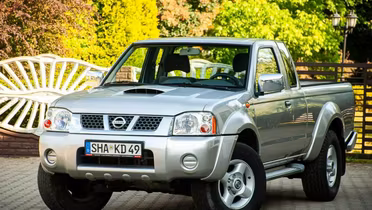 NISSAN Pick Up
