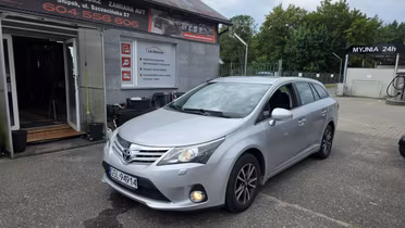 TOYOTA Avensis