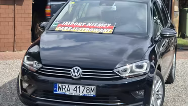 VOLKSWAGEN Golf Sportsvan