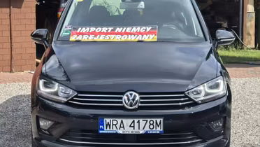 VOLKSWAGEN Golf Sportsvan