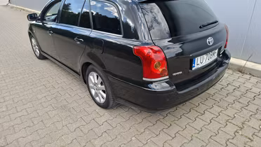 TOYOTA Avensis