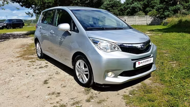 TOYOTA Verso-S