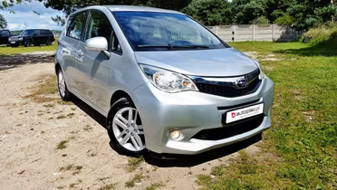 TOYOTA Verso-S