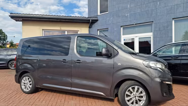 PEUGEOT Traveller