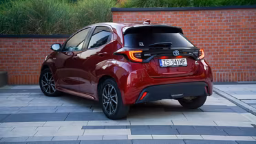 TOYOTA Yaris