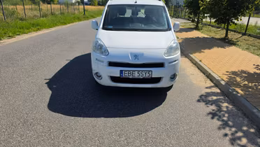 PEUGEOT Partner