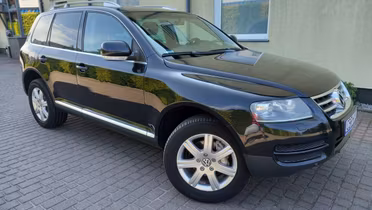 VOLKSWAGEN Touareg