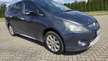 MITSUBISHI Grandis