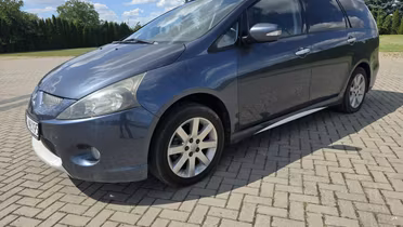 MITSUBISHI Grandis