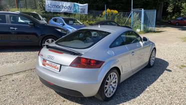 AUDI TT