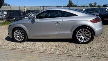 AUDI TT