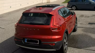 VOLVO XC40