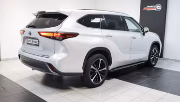 TOYOTA Highlander