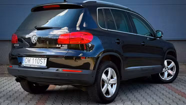 VOLKSWAGEN Tiguan