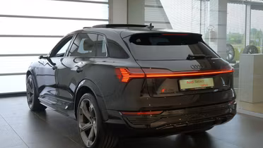 AUDI SQ8 e-tron