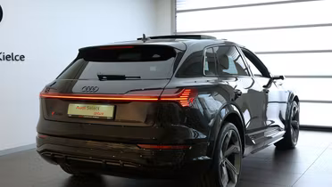 AUDI SQ8 e-tron