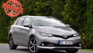 TOYOTA Auris