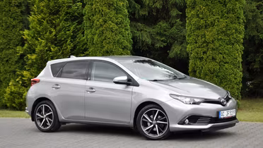 TOYOTA Auris