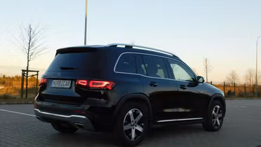 MERCEDES-BENZ GLB