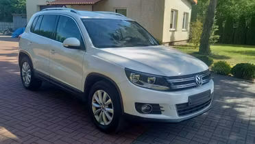 VOLKSWAGEN Tiguan