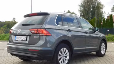 VOLKSWAGEN Tiguan