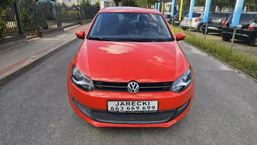 VOLKSWAGEN Polo