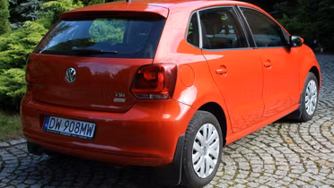 VOLKSWAGEN Polo