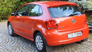 VOLKSWAGEN Polo