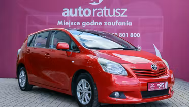 TOYOTA Verso