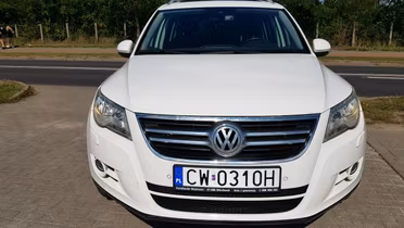 VOLKSWAGEN Tiguan