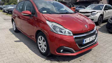 PEUGEOT 208