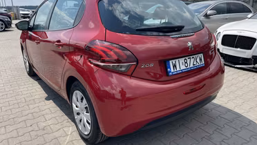 PEUGEOT 208